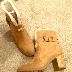 Heeled winter boots